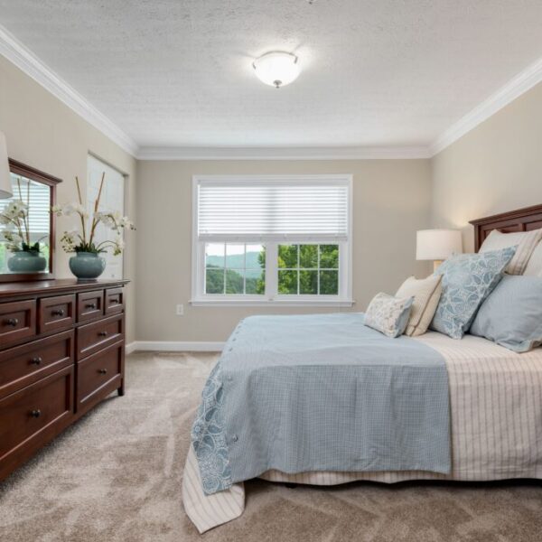 Sample bedroom of apartment at Edgewood Summit